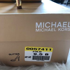 Gold peep toes fairy used women’s shoes 👠